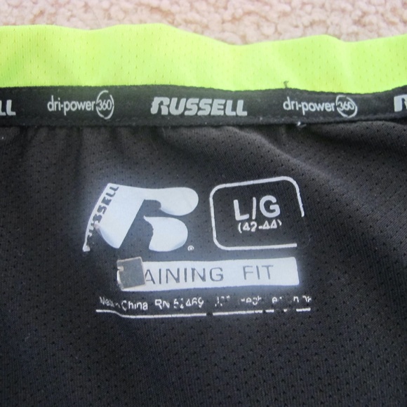 🔴🔴🔴SOLD🔴🔴🔴Russell Men's Dri-Power 360 Training Fit Shirt Size Large GUC - Picture 3 of 4